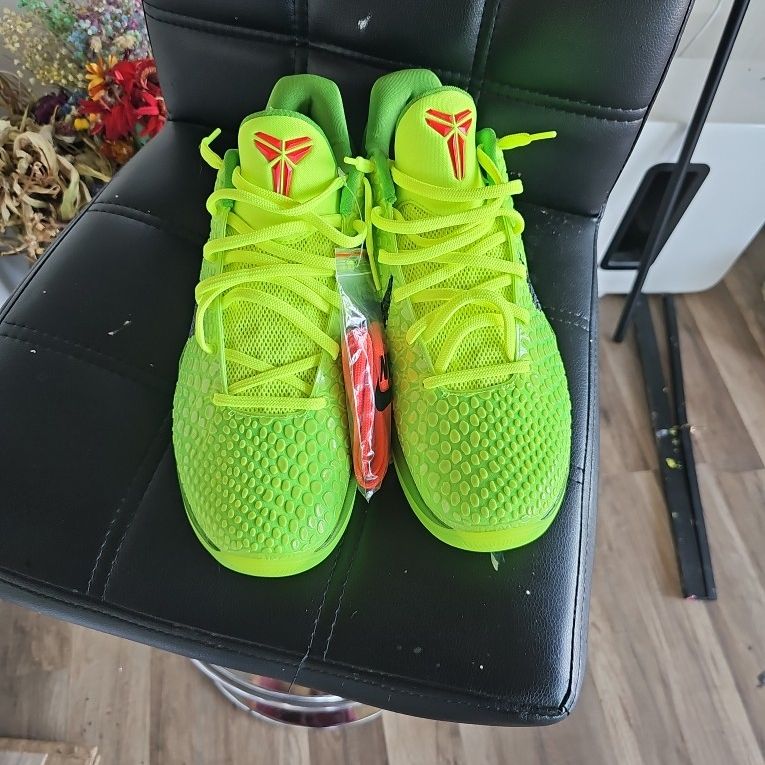 Kobe Grinch 6 Protro Ds 11.5 No Box Never Worn