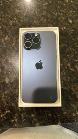iPhone 15 Pro Max 256GB - Unlocked