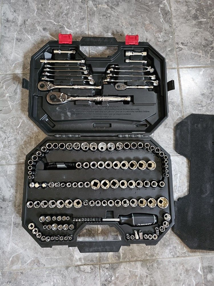 Husky Socket Wrench Set