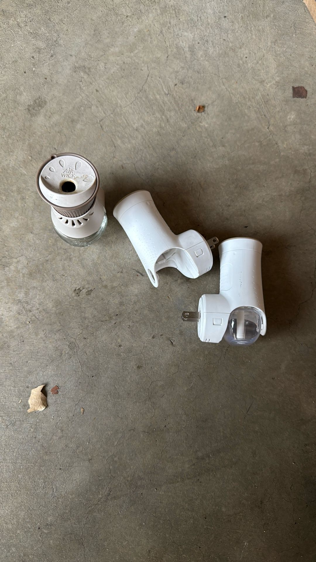 Air Wick And Glad Plug In Fresheners