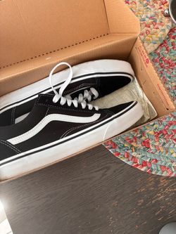 Vans size 7 in men’s