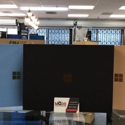 WINDOWS SURFACE LAPTOP COMPUTER 