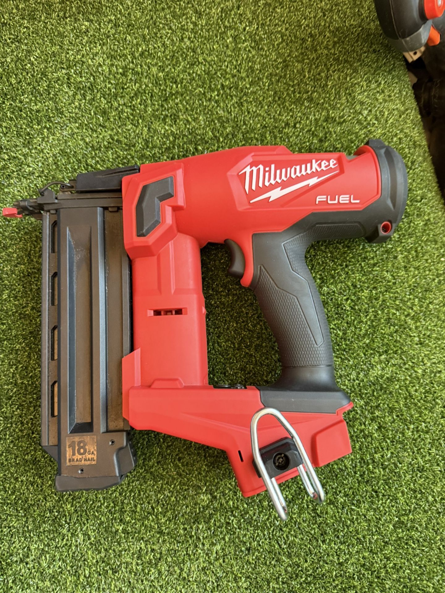Milwaukee M18 Fuel Brad Nailer