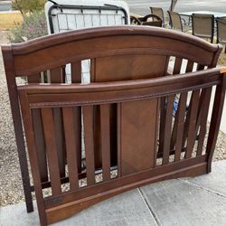 4 In 1 Crib + Mattress 