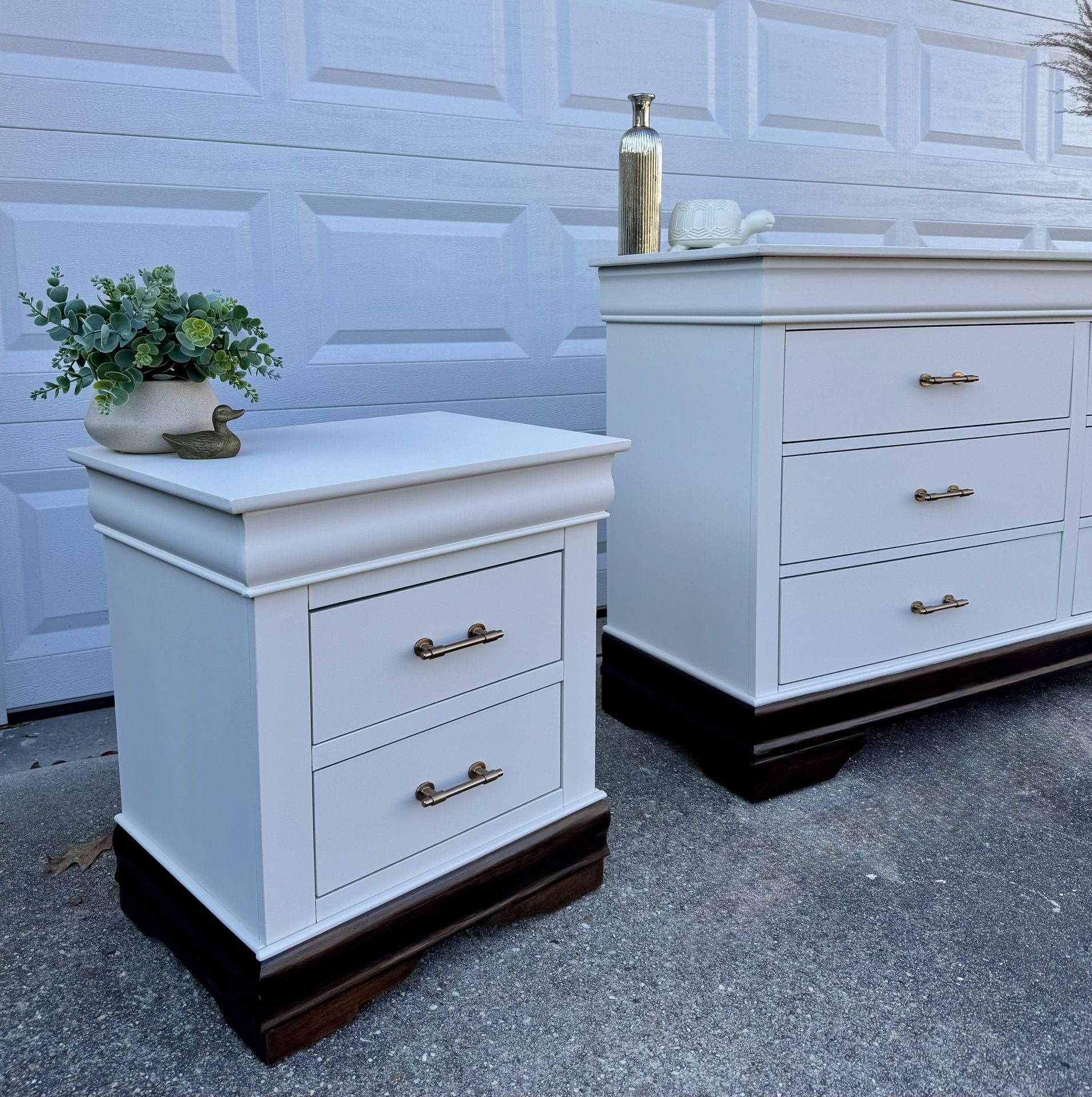 Dresser And Nightstand Set
