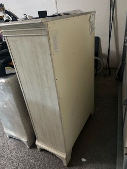 Bedroom Dresser Set
