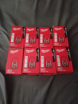Milwaukee M12 3.0Ah Battery 8-Pack