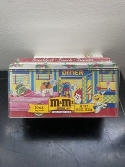M&M diner brand christmas village series #4