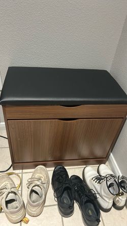 Shoe Storage Bench with Cushioned Seat