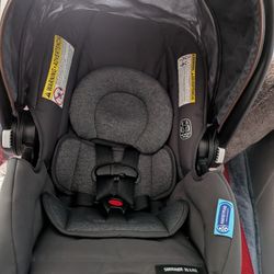 Graco Car Seat With Base And Bassinet 