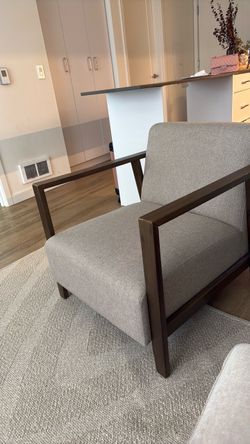 Accent chair