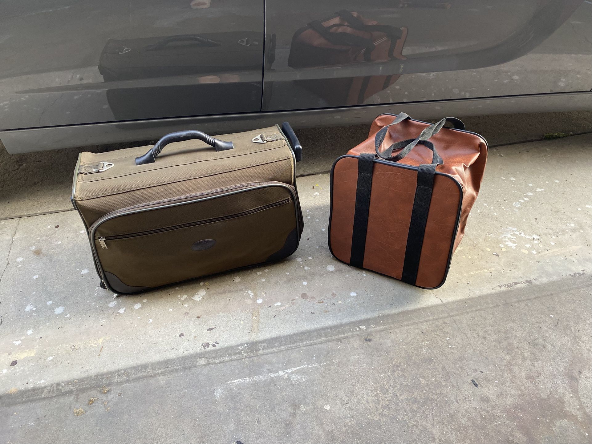 SMALL LUGGAGES