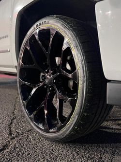 26x10 Snowflake 6x139 Wheels And Tires 305/30/26
