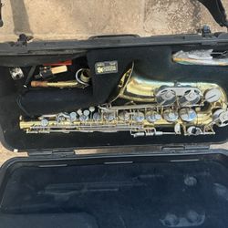 Selmer Saxophone AS300