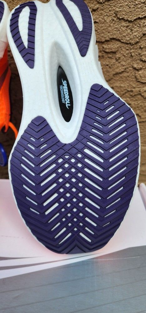 NEW Saucony Endorphin Pro 4 Men's Size 7 (Women's 9)