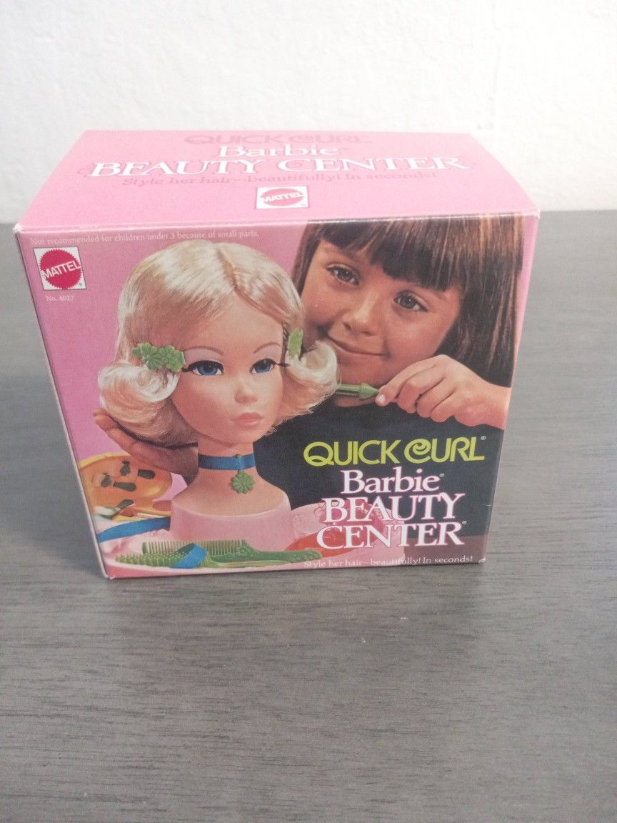 Vintage 1974 Quick Curl Barbie Beauty Center No. 4027