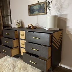 !!SOLD!! Original Mid Century Dresser
