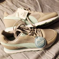 New Puma Retro Runner in Grey Size 8.5