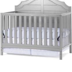 Convertible Crib and Changing Table