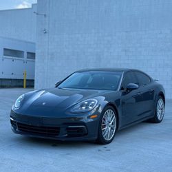 2018 Porsche Panamera