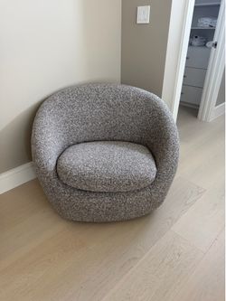 Swivel chair
