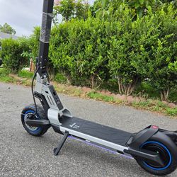 New electric scooter