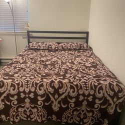 Amazon Iron Bed & IKEA form mattress 