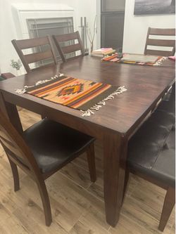 Dining room table
