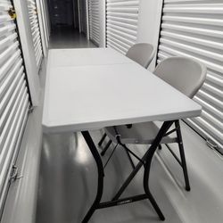 LIFETIME GRAY FOLDABLE TABLE W/ FOLDABLE CHAIRS