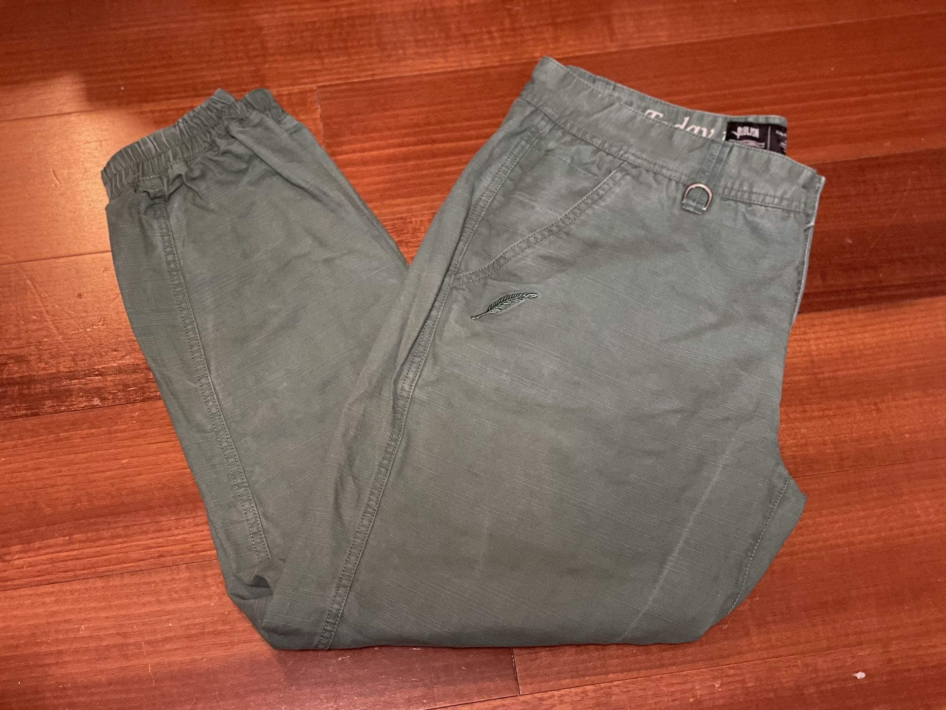 Men’s Publish Green Joggers Size 36