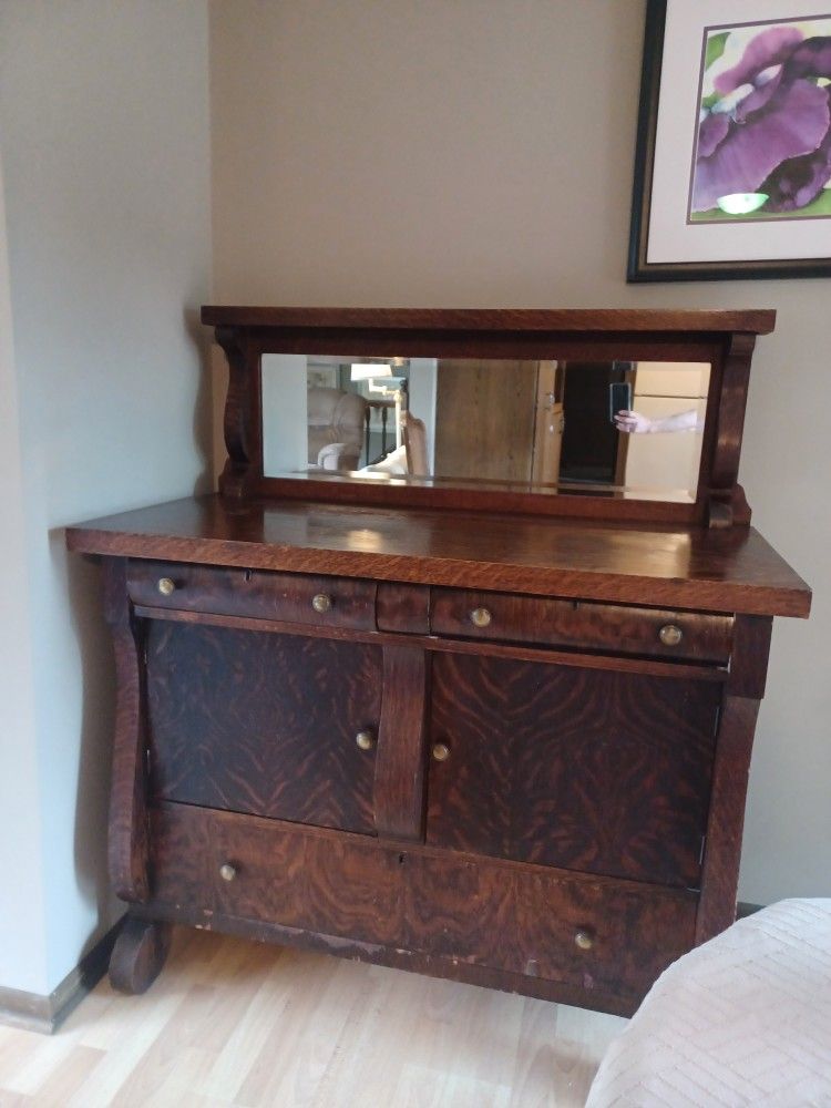 Beautiful Antique Sideboard Oak Buffet