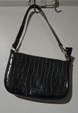 Blk Small Shoulder Purse 8"w X 5"L