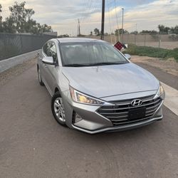 2020 Hyundai Elantra 