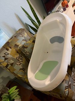 Baby Bath Tub with Non-Slip Mat