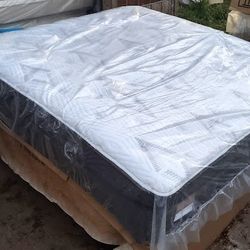 King Size Pillow Top Mattress And Box Springs Sealy Golden Elegance 