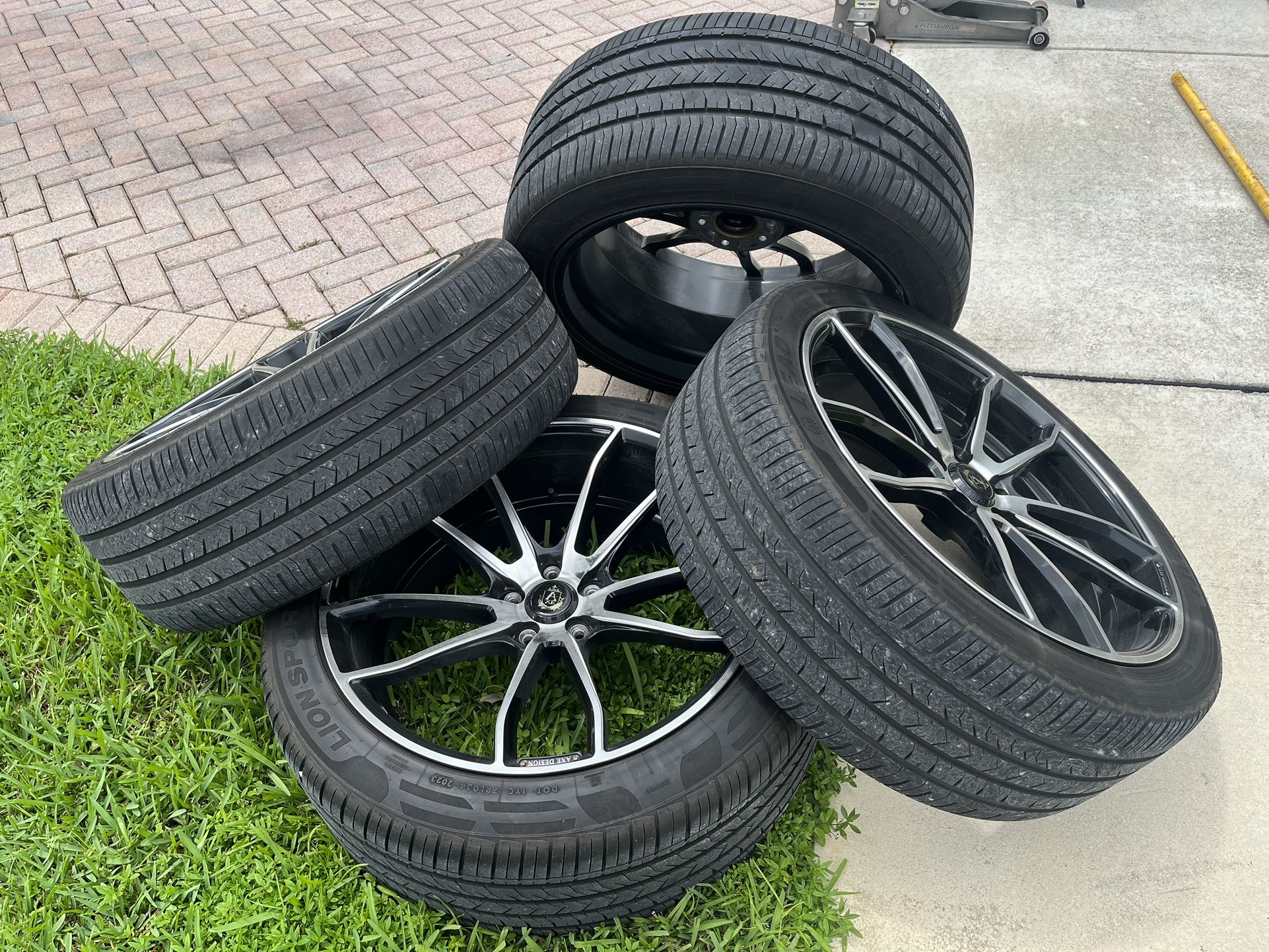 22 Inch Staggered Rims 5x120