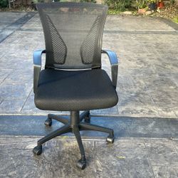 Comfortable Office Chair – Black