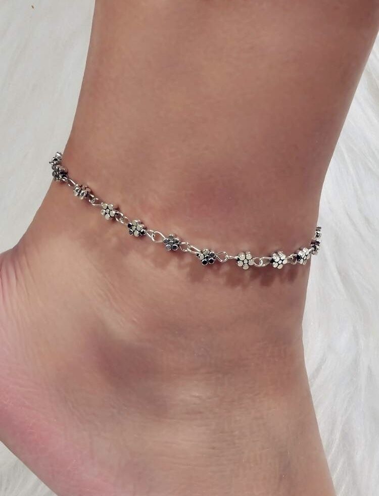 Silver Flowers Ankle Chain 