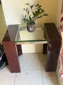 Modern glass End Table $30
