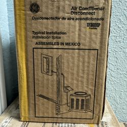 GE 30-AMP 120/240-Volt Fused AC Disconnect 