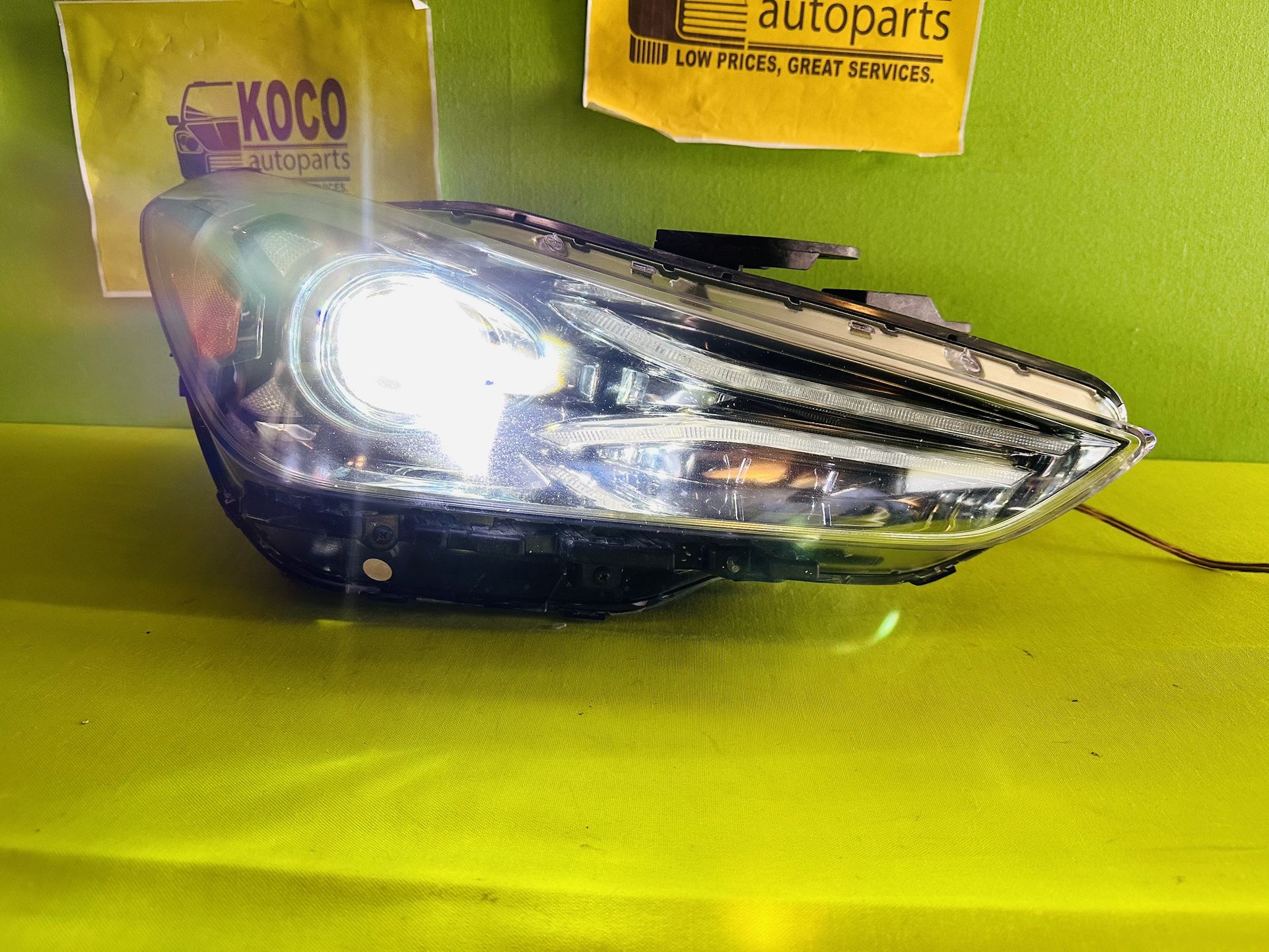 2019 - 2021 HYUNDAI GENESIS G70 LED HEADLIGHT RIGHT PASSENGER SIDE OEM 92102-G9 TESTED