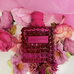 Born in Roma 🇮🇹🇮🇹 Valentino Donna perfume Pink