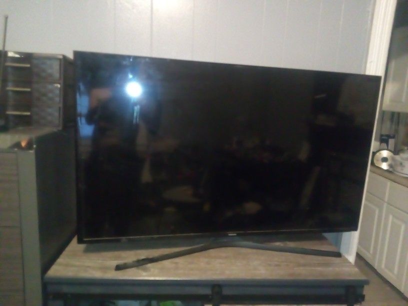 48 Inch Samsung Smart TV