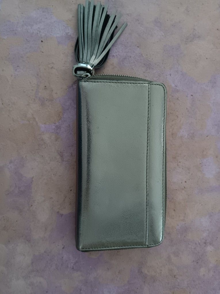 Stella and Dot Learher Metallic Clutch Wallet