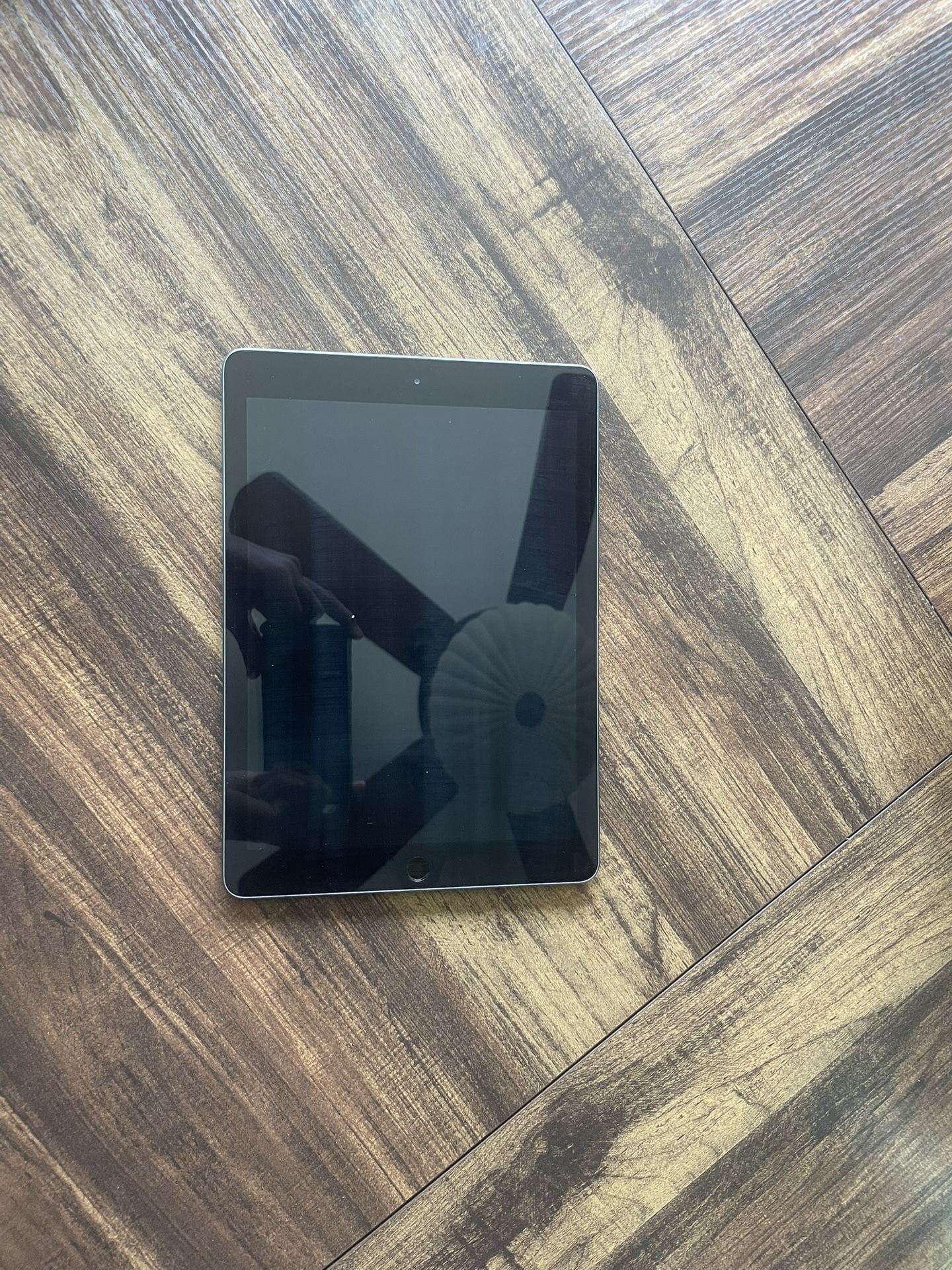 iPad 6th Generation (2018)