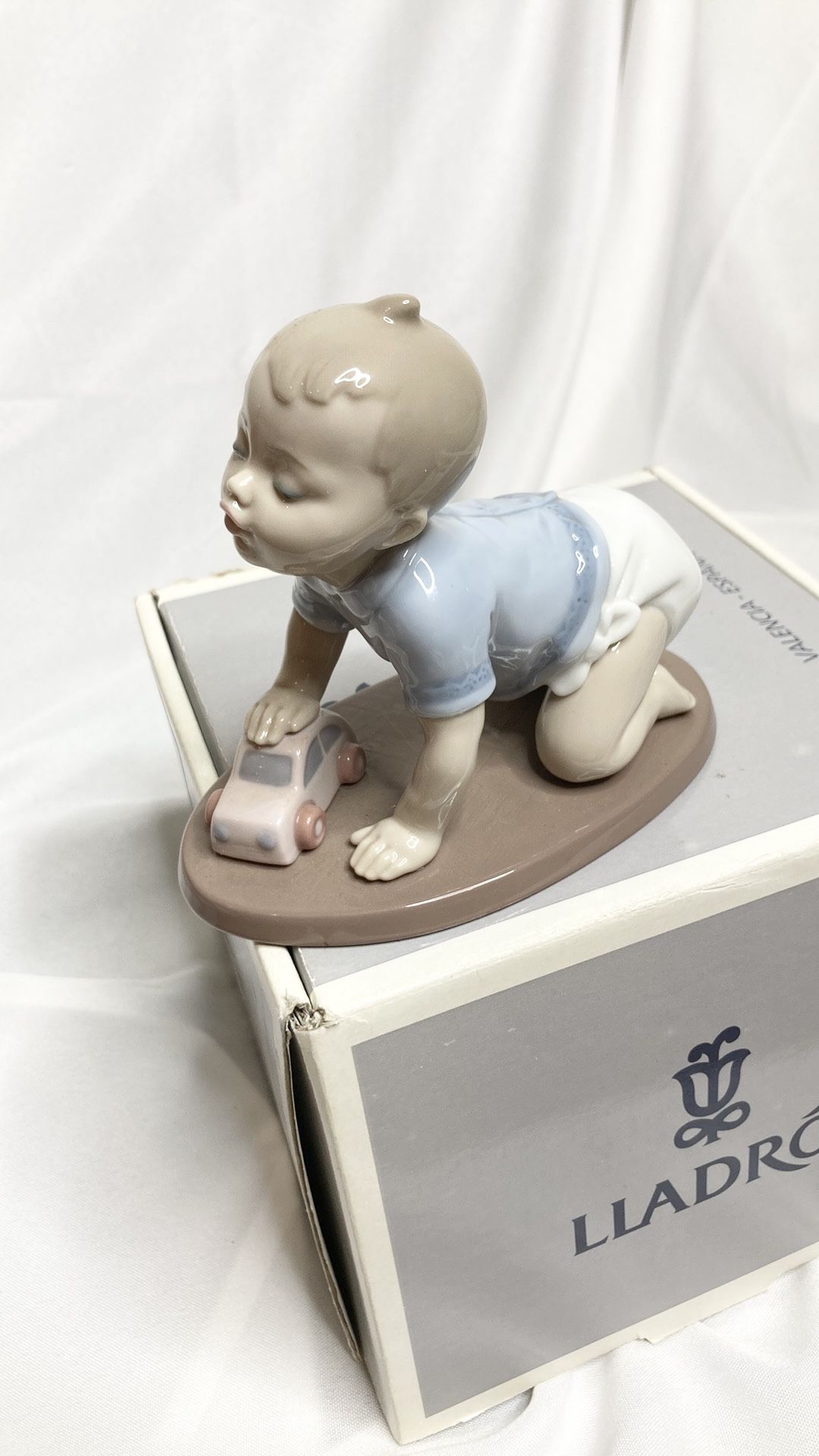 Lladro Ready to Roll Porcelain Figurine #6429