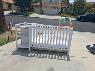 Baby bed barely used