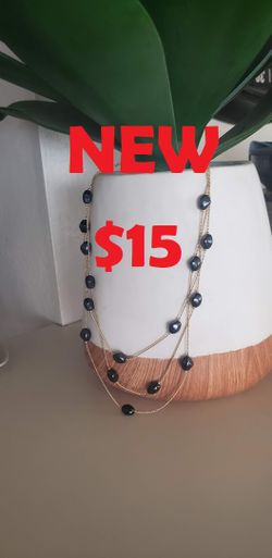 NEW Gold - tone Baroque Pearl Layered Necklace statement jewelry 20" + 2" extender Navy pearls Set in gold- tone chain Approximate length 20" + 2"