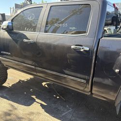 Parting Out 14 Thru 18 Sierra 1500 Crew Cab OEM Parts Short Bed Lifted 5.3 6l80 Silverado Chevy GMC Parts 