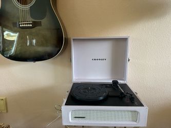 Crosley AM Voyager Record Player
